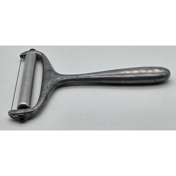 Vintage USA Metal Cheese Slicer Wire Cutter Cast Handle Kitchen Utensil 4.5 in - Picture 4 of 7